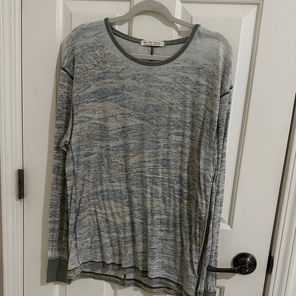We The Free Distressed Women’s Long Sleeve Top